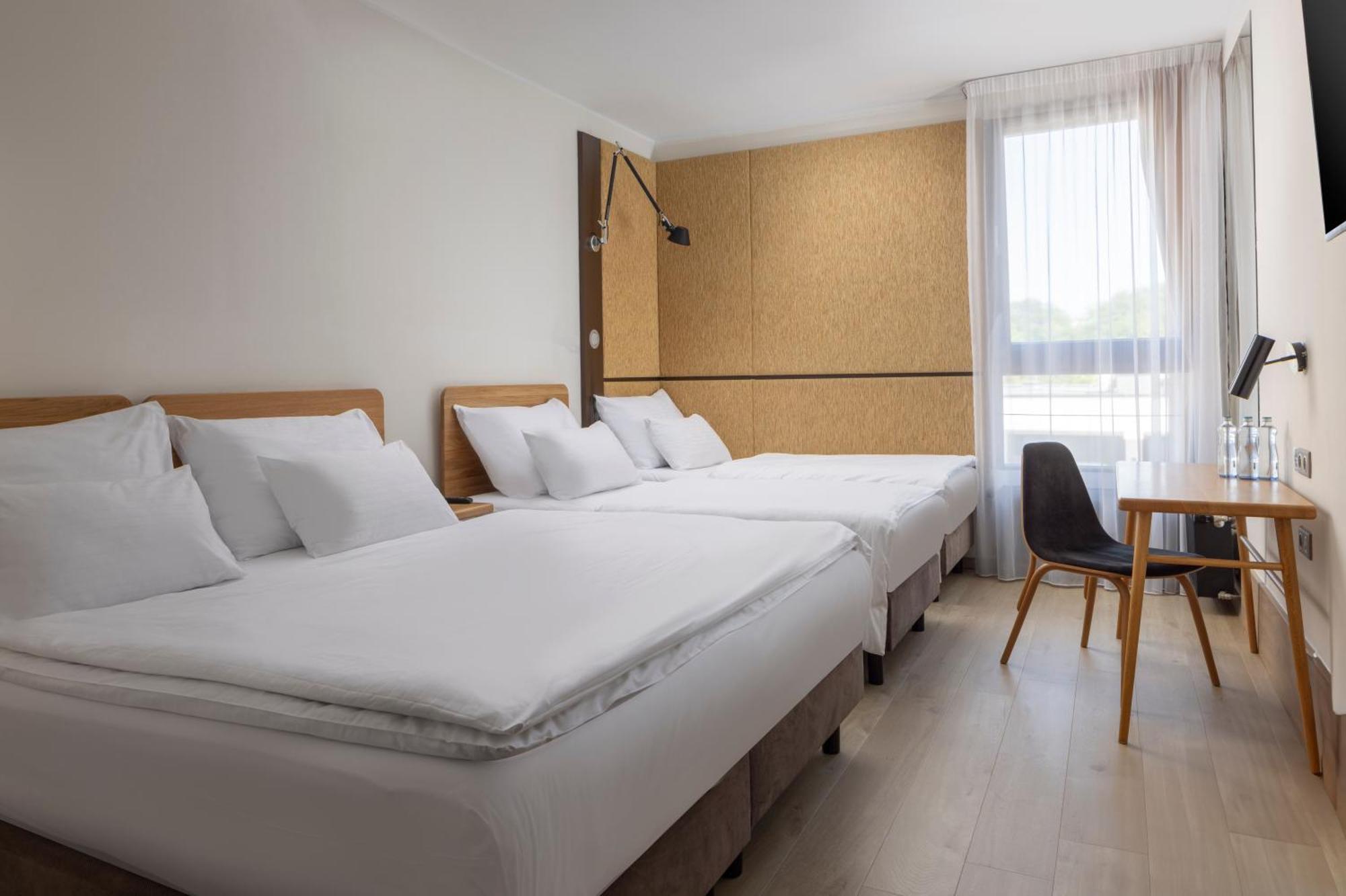 Hotel Golf Prague Exterior photo