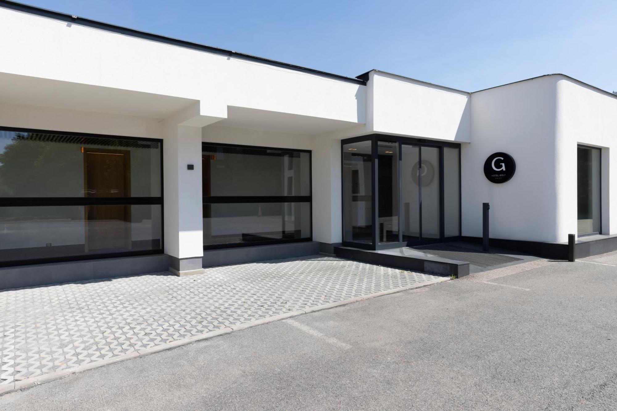 Hotel Golf Prague Exterior photo
